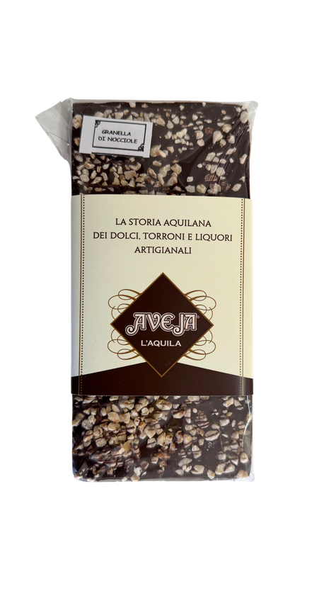 Tavoletta di cioccolato con granella di nocciole — Dolci Aveja