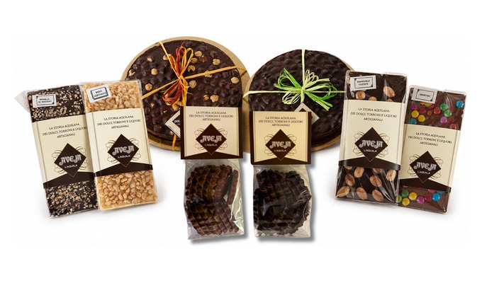 Tavolette e dischi di cioccolato artigianale Dolci Aveja con nocciole, mandorle, riso soffiato e confetti